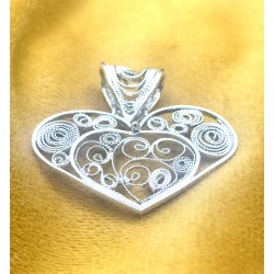 filigrane des balkans ou filigrane russe olivia bijouterie lyon croix-rousse bijou argent