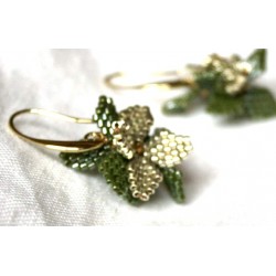 Orchidées Olivia bijouterie boucles d'oreille en perles miyuki renfilage et réparation de bijoux à lyon croix rousse Orchidées Olivia bijouterie boucles d'oreille en perles miyuki renfilage et réparation de bijoux à lyon croix rousse