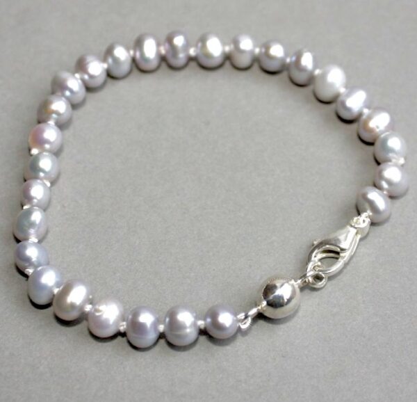 Bracelet Perles Culture Grise et fermoir bijoutier