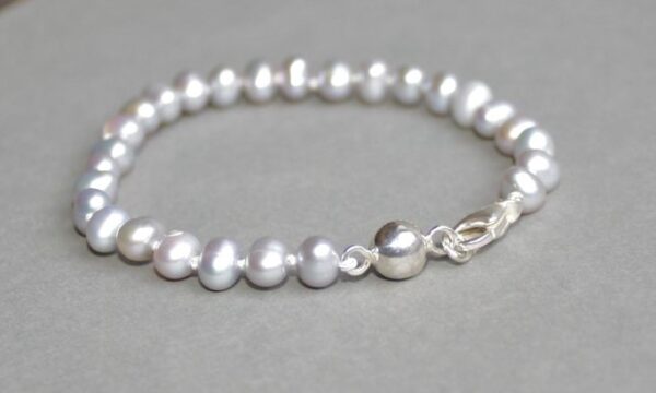 Bracelet Perles Culture Grise et fermoir bijoutier